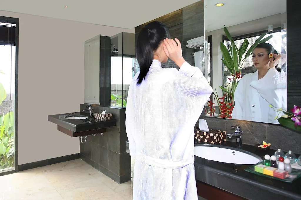 Swiss-Belhotel Bay View Villa Nusa Dua  4*, Nusa Dua (Bali)